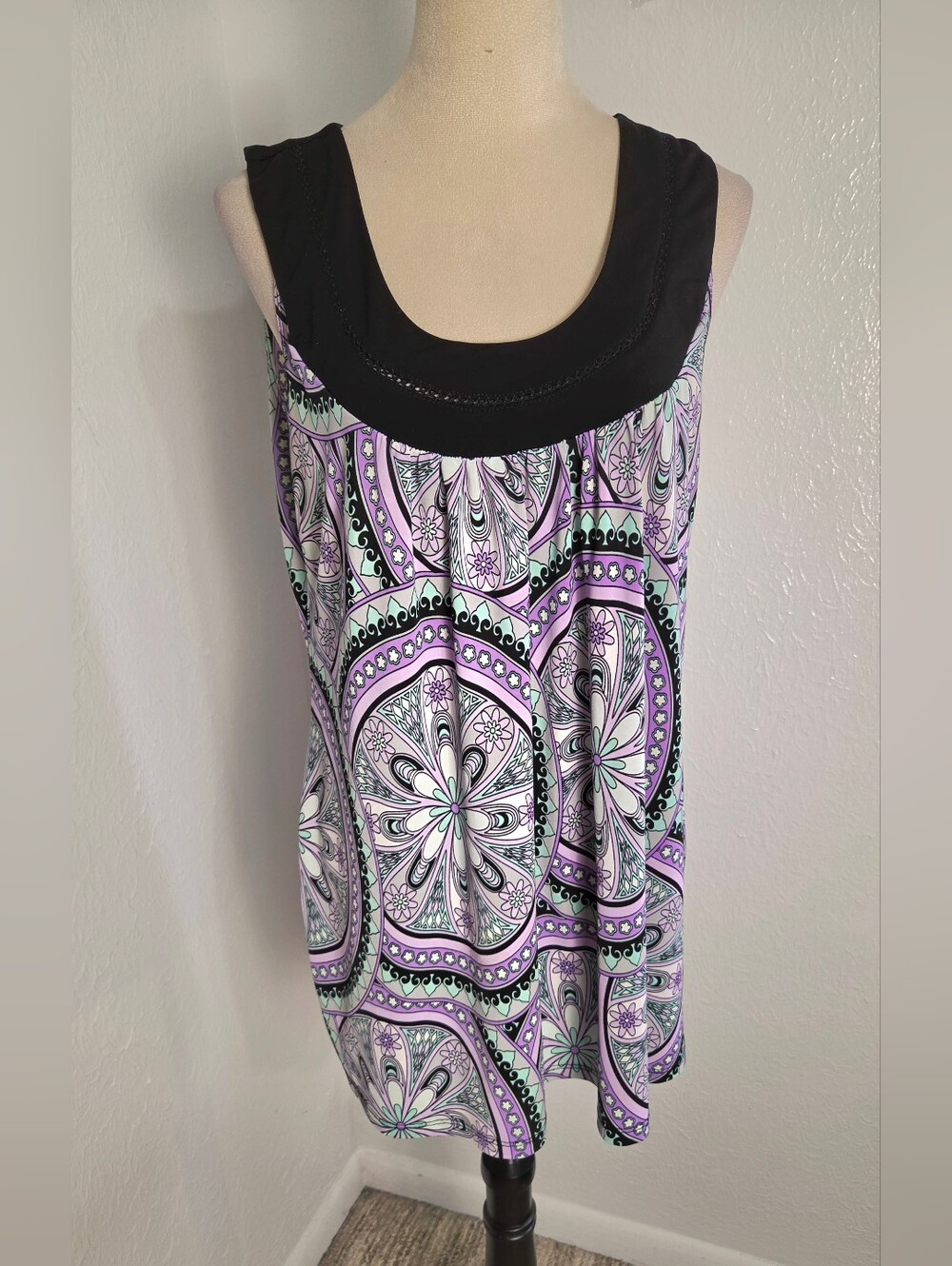 Lane Bryant Black Scoop Neck Tunic - Lavender & Mint Medallion Print, Size 14/16